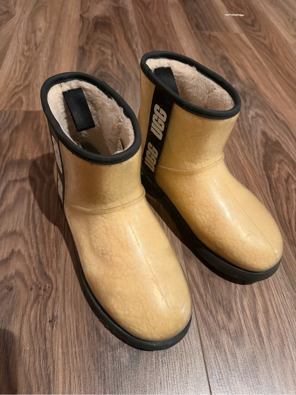 UGG Kids Yellow Shearling Short Boots with Black Trim